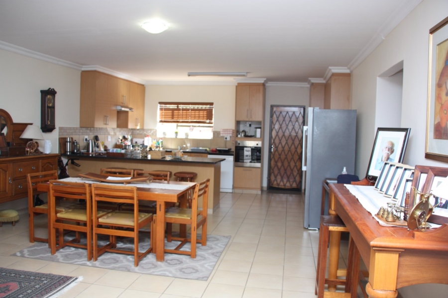 2 Bedroom Property for Sale in Langenhovenpark Free State